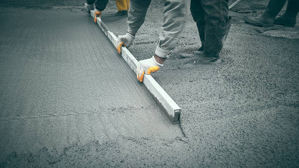  Wolcottville, IN Concrete contractor Pros